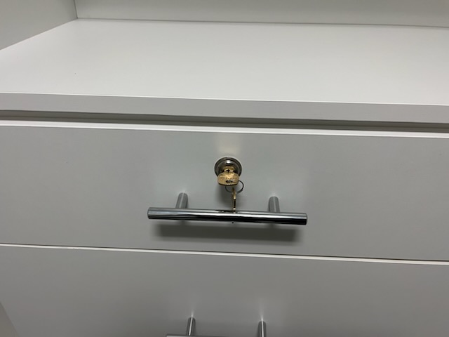 Ds2-Custom-Closet-Lockable-Drawer-With-Modern-Handle