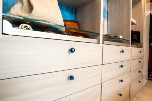 Highly organize modern shelving system